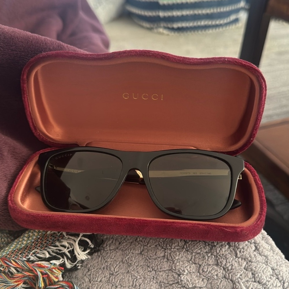 Gucci Wayfarer Sunglasses - Picture 15 of 15